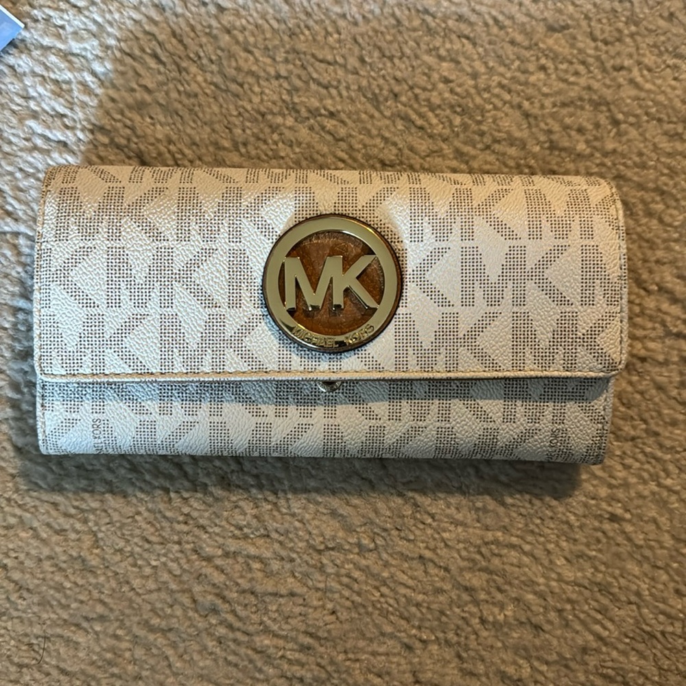 Michael Kors wallet